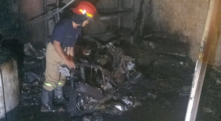 Kebakaran di Jombang, Gudang dan Motor Hangus Jadi Arang