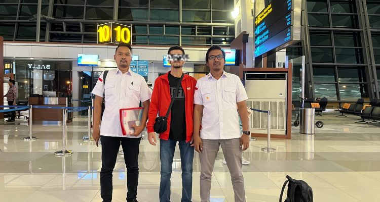 Tinggal Ilegal 61 Hari di Jombang, Bule Asal Turki Dideportasi