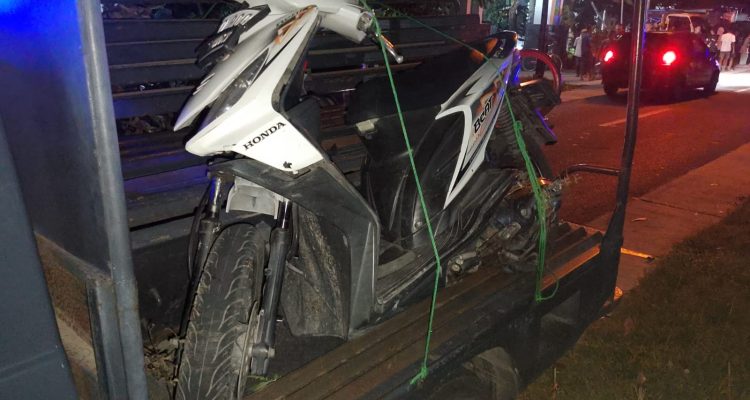 Pikap Tabrak Dua Sepeda Motor di Jombang, Pelajar Perempuan Tewas