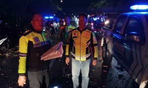 Polisi olah TKP laka beruntun Detik-detik Pikap Hancur saat Kecelakaan Beruntun di Jombang: 2 Tewas Satu Luka Berat