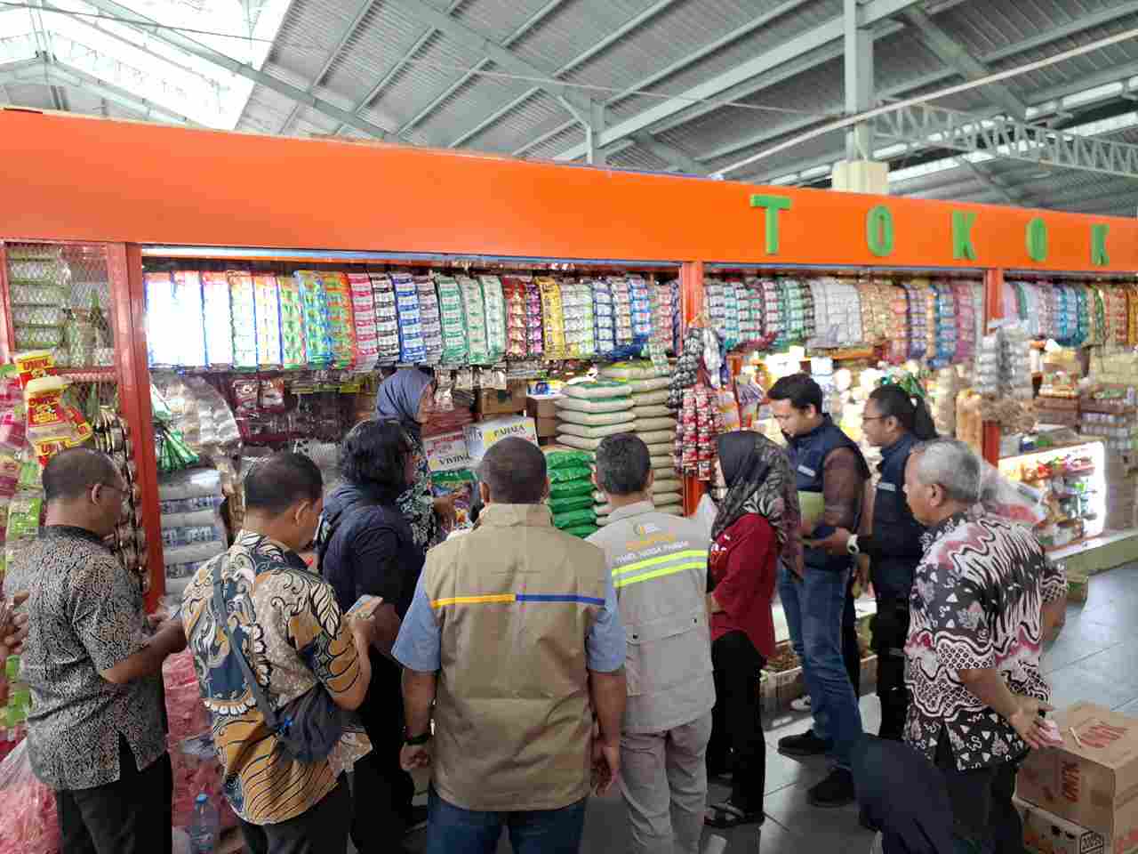 Jangan Panic Buying, Stok Beras di Pasar Kediri Masih Aman