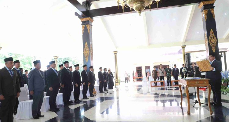 pelantikan pejabat Jombang 66 Pejabat Pemkab Jombang Dilantik, Ini Daftar Nama Lengkap Jabatannya