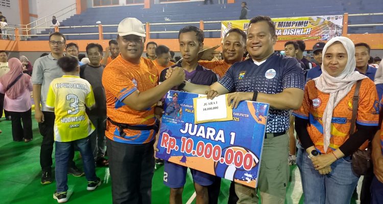 IMG-20251203-WA0000 Tampil Gemilang, Tim Ngoro Juara Voli Antar Kecamatan di Jombang