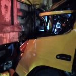 Kecelakan Dua Truk di Traffic Light Jombang, Sopir Terjepit Bodi Ringsek