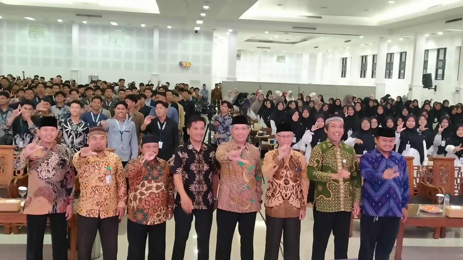 Eco Pesantren Lewat Seminar Lingkungan Hidup di Kediri