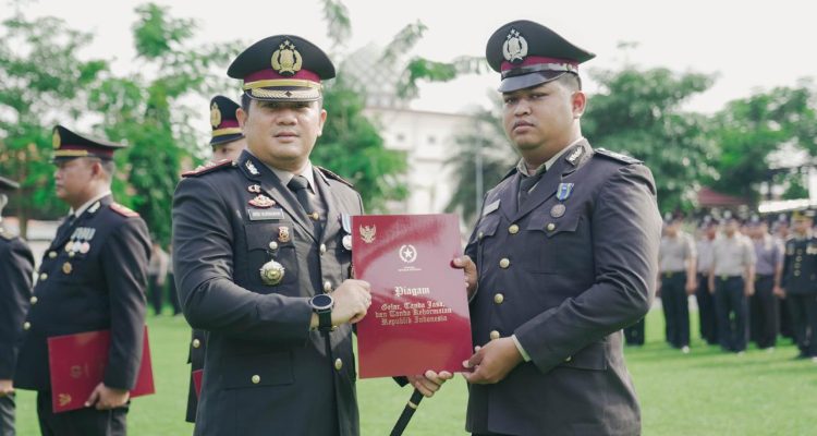 IMG-20260126-WA0030 61 Polisi Jombang Dapat Satyalancana, Ada yang Sudah Mengabdi 32 Tahun