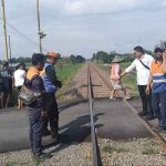 Perlintasan Kereta Api di Kediri Makan Korban, Pemotor Lansia Tewas Tertabrak KA Brantas