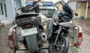 Kecelakaan Maut, Satpam Tewas Usai Motor Tabrak Truk Muatan Air Mineral di Jombang