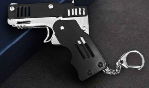 Pistol mainan ilustrasi Perampok Asal Nganjuk Todong Pistol Mainan ke Kepala Karyawan Toko HP di Mojokerto