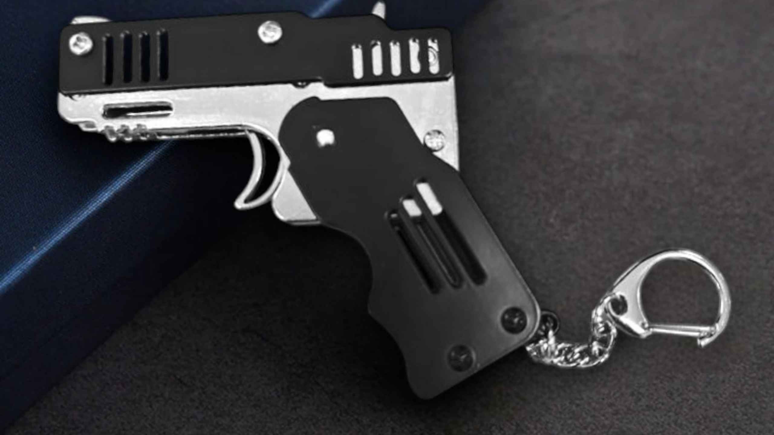 Perampok Asal Nganjuk Todong Pistol Mainan ke Kepala Karyawan Toko HP di Mojokerto