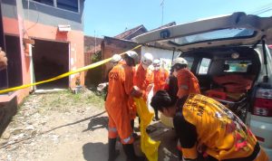 Mayat Pria Ditemukan di Jombang, Kondisi Sudah Membusuk dan Menghitam