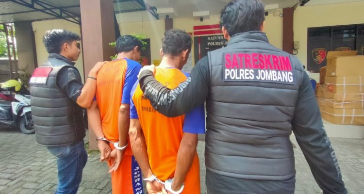 Mayat Pria Tanpa Busana di Sungai Jombang Terungkap, Dua Pelaku Asal Kediri Ditangkap