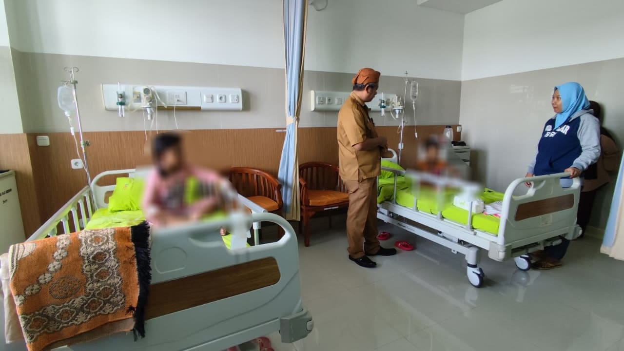5 Siswa Kediri Diduga Keracunan Makanan, Dirawat di RSUD SLG