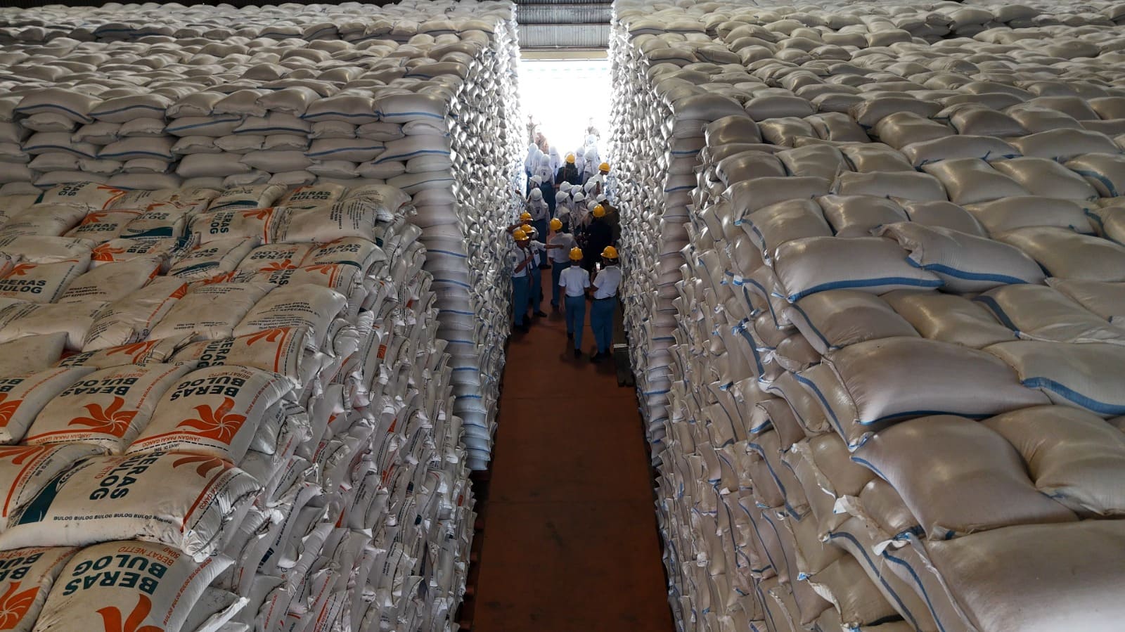 Stok Beras di Kediri Capai 103.150 Ton, Bulog Sewa Gudang untuk Tampung Gabah Petani