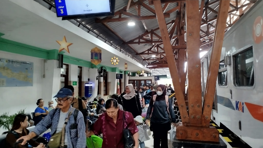 Penumpang Kereta Api di Stasiun Kediri Tembus 51 Ribu Pada Lebaran 2026