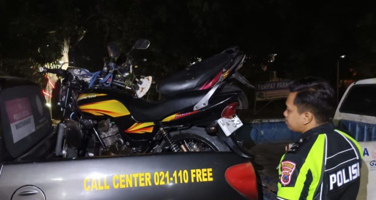 1001890159 Tabrakan Motor di Kesamben Jombang, Warga Ngawi Tewas