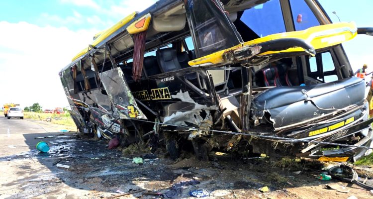 1001891555 Data Lengkap 10 Korban Luka Kecelakaan Bus Patas di Tol Jombang