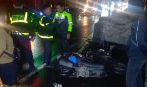 Satu Keluarga Kecelakaan di Jombang, Suami Tewas Terlindas Truk, Istri dan Anak Luka
