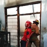 Korsleting Listrik, Rumah, Motor dan Uang Belasan Juta di Jombang Hangus Terbakar