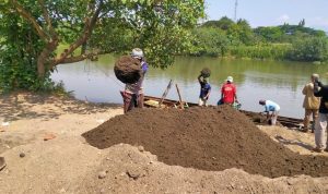Penambang Pasir Manual di Kediri Tegaskan Jaga Lingkungan, Tidak Merusak Lingkungan