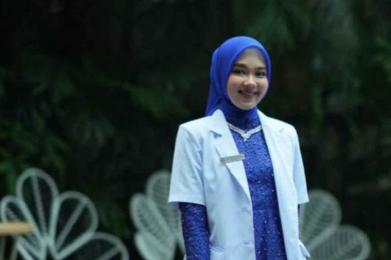 Safira, Dokter Kelahiran Jombang Raih Nilai Tertinggi UKNPDPD UB Malang, Skor 98.00