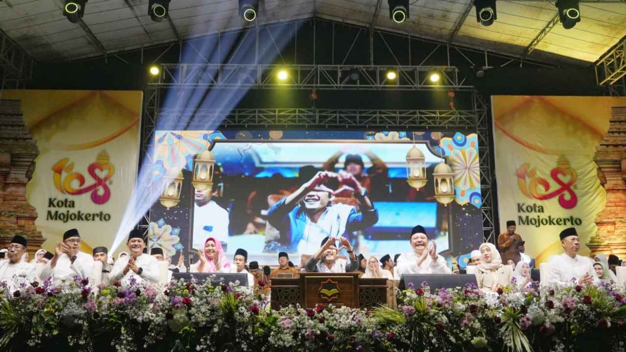 Ribuan Jemaah Pengajian Gus Iqdam Padati TBM, Wali Kota Mojokerto: Kelimpahan Berkah