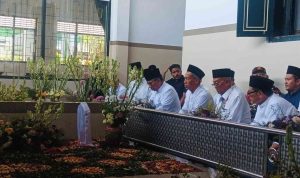 Gus Yahya Ziarah Ploso Gus Yahya Ziarah ke Makam Masyayikh Ponpes Al-Falah Ploso Kediri
