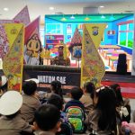 Polisi Hadirkan Wayang Edukasi Anak Makan Sehat di Kediri