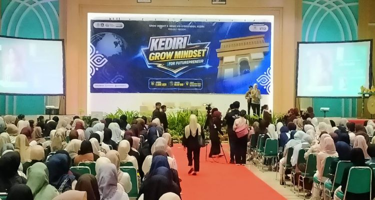 Kediri Grow Mindset for Futurepreneur 2026 Sukses Digelar, Diikuti 1.500 Mahasiswa