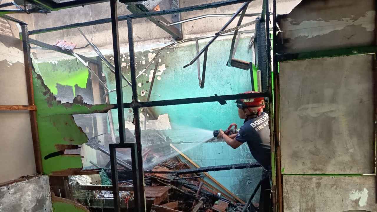 Kebakaran MIN 2 Jombang: Ruang Kantin, Kelas, dan Kantor Hingga Gudang Ludes