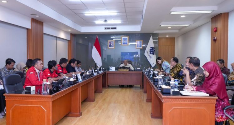 Rapat Wamenaker Keterlibatan Serikat Pekerja Penting dalam Penyempurnaan Regulasi Ketenagakerjaan