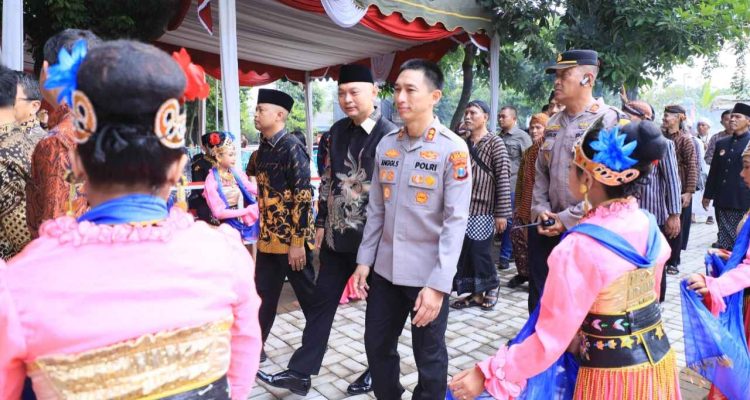 Ruwat Agung Soekarno Ruwat Agung Soekarno di Kediri Gaungkan Kembali Jati Diri Bangsa, Wujudkan Asta Cita