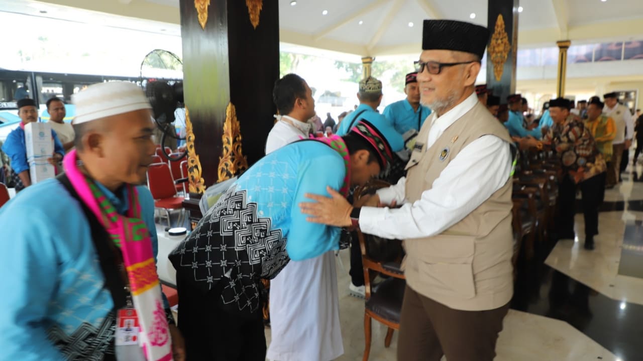 1.259 Jemaah Haji Jombang Kembali ke Tanah Air, 17 Dapat Bantuan UEA dan 4 Meninggal