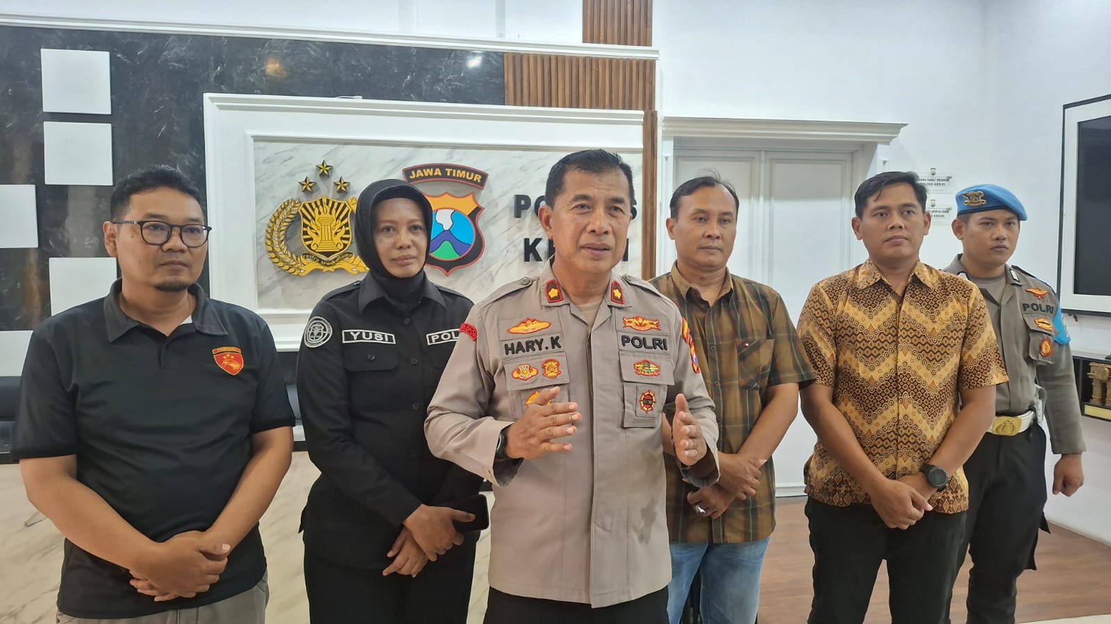 Ibu Bhayangkari di Kediri Jadi Bos Arisan Online Diduga Bodong, Suami Turut Diperiksa