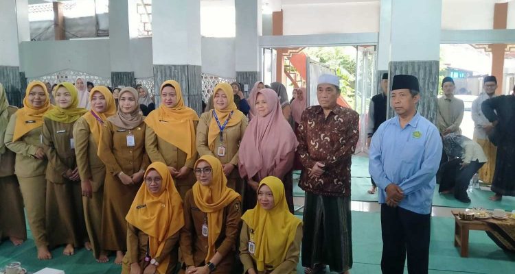 Perkuat Poskestren, Santri Al Ma'ruf Kediri Dibekali PHBS