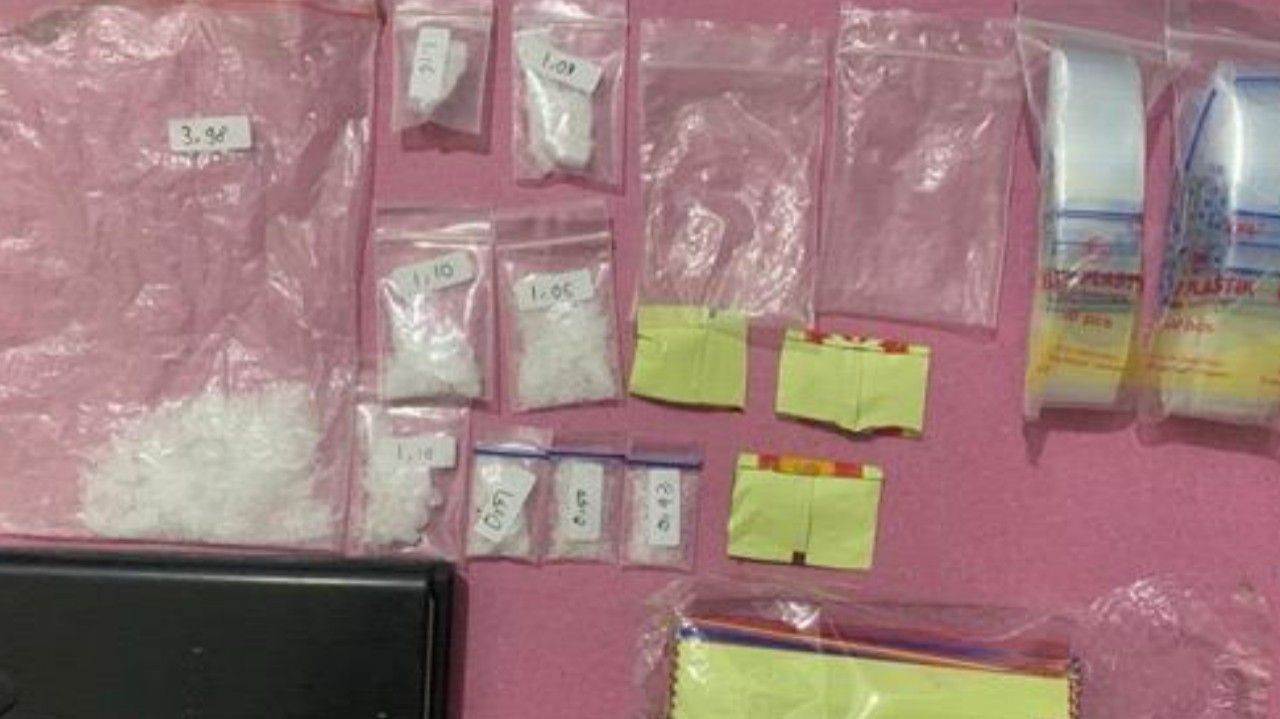 Rumah di Warujayeng Digerebek Polres Nganjuk, Temukan 9 Paket Sabu