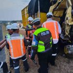 Kronologi Truk Muatan Ikan Tabrak Tronton di Tol Jombang Mojokerto, Sopir Tewas