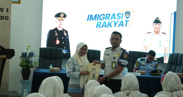 Imigrasi Kediri Edukasi Puluhan Pelajar Jombang Cegah Perdagangan Orang