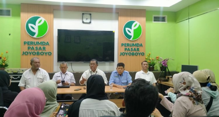 Perumda Beri Penjelasan Pedagang Pasar Pahing-Bandar Kediri, Begini