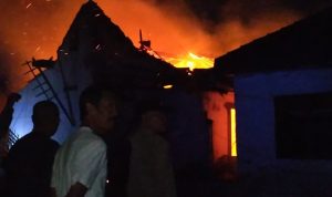 Rumah Terbakar Hebat di Dandangan Kediri, Pria Lansia Ditemukan Tewas