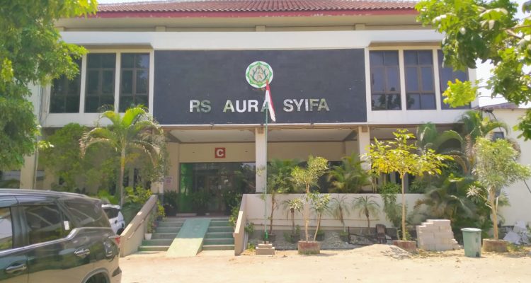 IMG-20261013-WA0012 Ibu dan Bayi Meninggal Usai Persalinan di Kediri, Suami Pertanyakan Dugaan Penekanan Perut